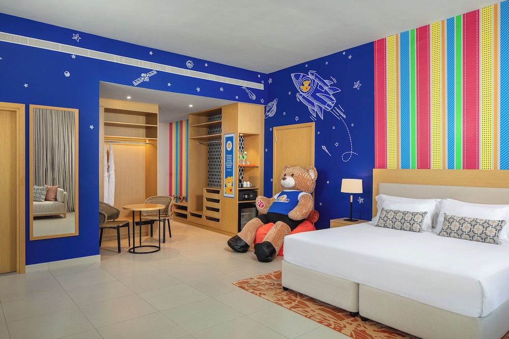 Centara Mirage Beach Resort Dubai — Hotel rooms in Dubai