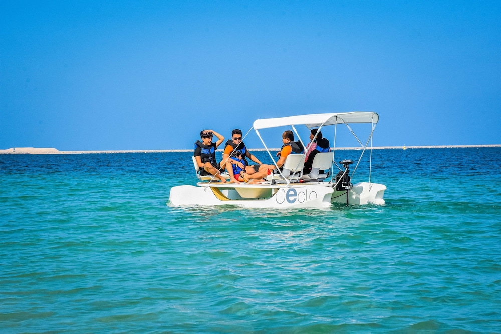 Centara Mirage Beach Resort Dubai — Sports & recreation in Dubai