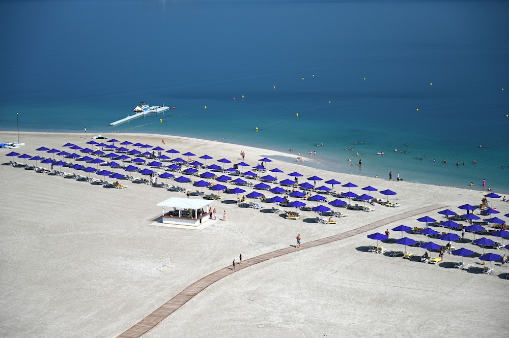 Centara Mirage Beach Resort Dubai — Beach in Dubai