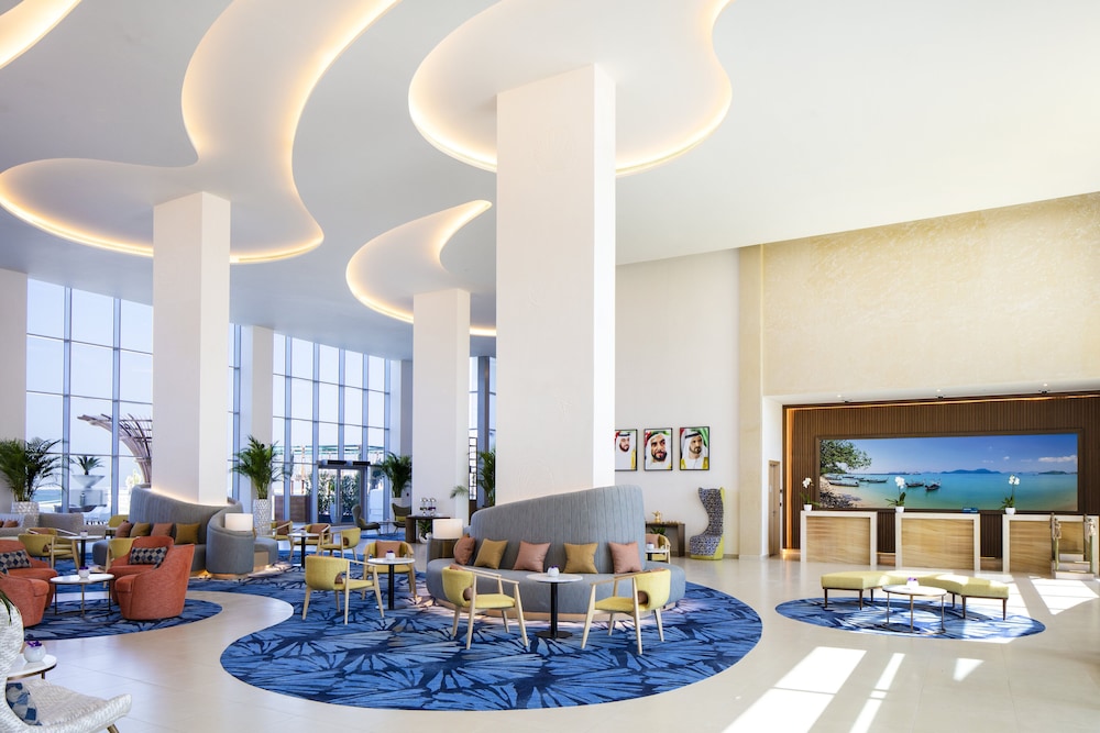 Centara Mirage Beach Resort Dubai — Hotel building in Dubai