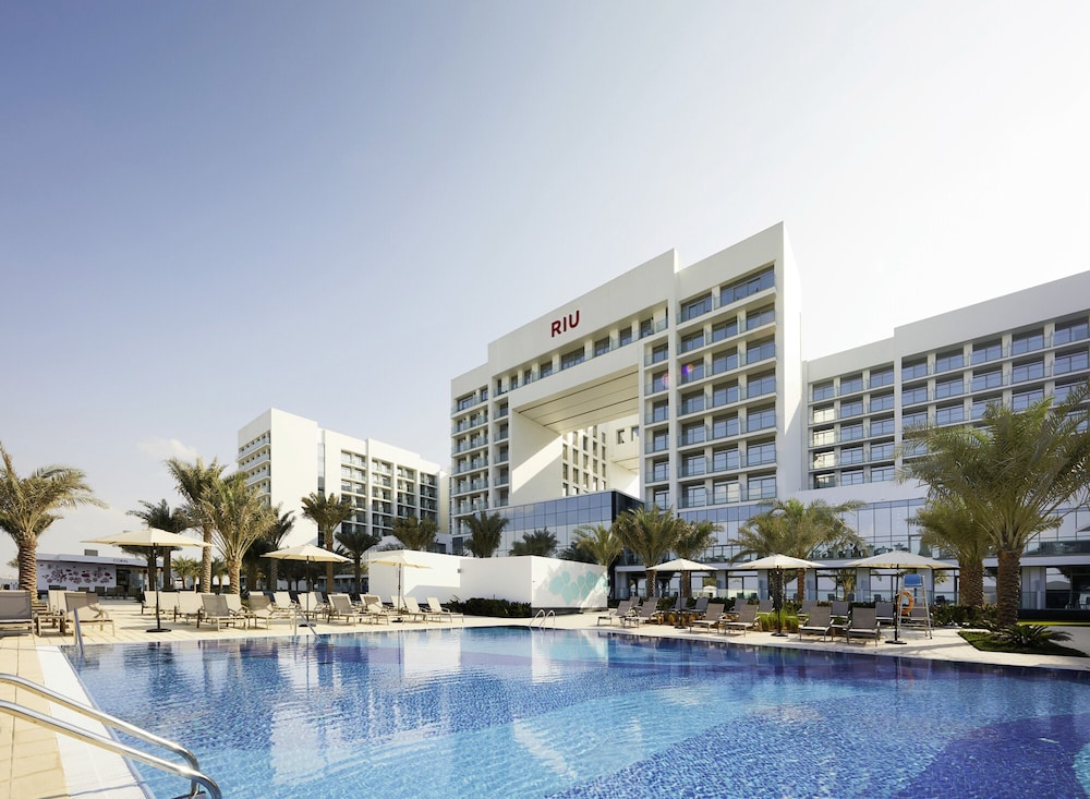 Hotel Riu Dubai Beach Resort - All Inclusive — Main photo in Dubai