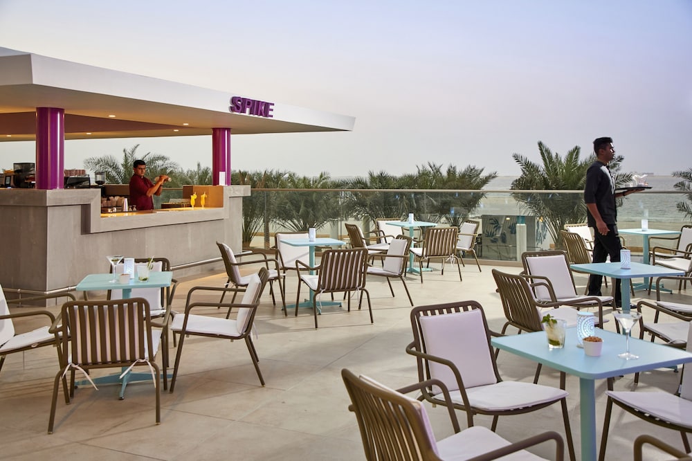 Hotel Riu Dubai Beach Resort - All Inclusive — Restaurant & bars in Dubai