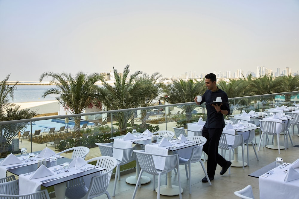Hotel Riu Dubai Beach Resort - All Inclusive — Restaurant & bars in Dubai