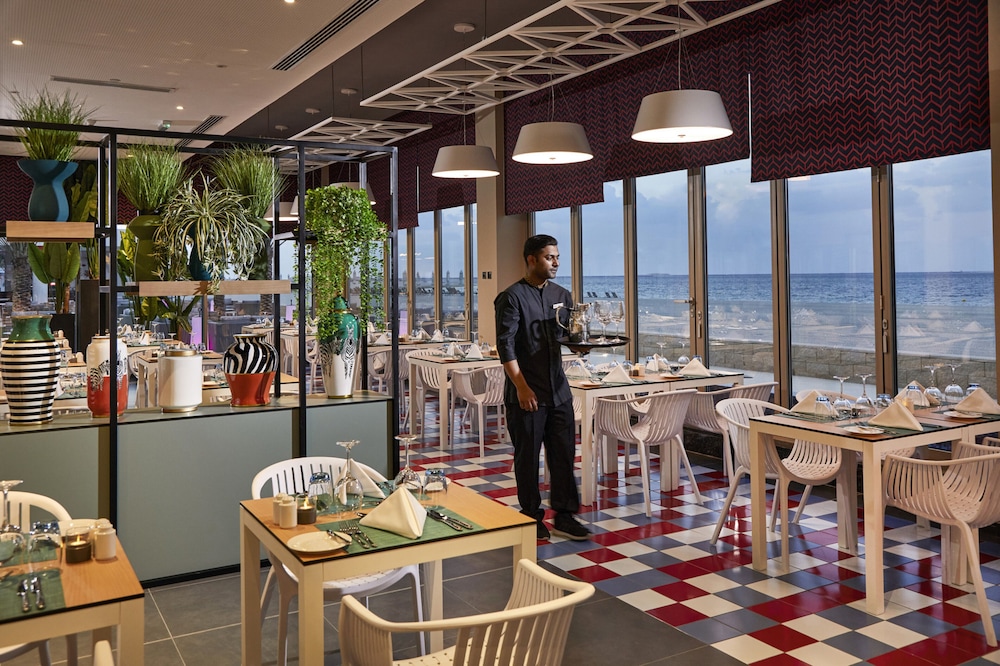 Hotel Riu Dubai Beach Resort - All Inclusive — Restaurant & bars in Dubai