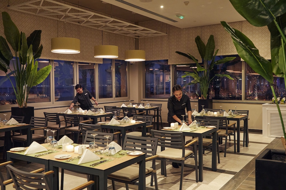 Hotel Riu Dubai Beach Resort - All Inclusive — Restaurant & bars in Dubai