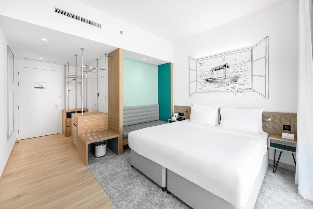 Ecos Dubai Hotel at Al Furjan — Hotel rooms in Dubai