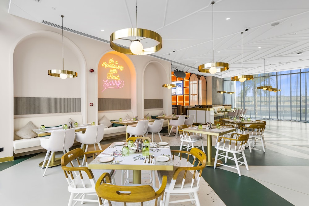 Ecos Dubai Hotel at Al Furjan — Restaurant & bars in Dubai