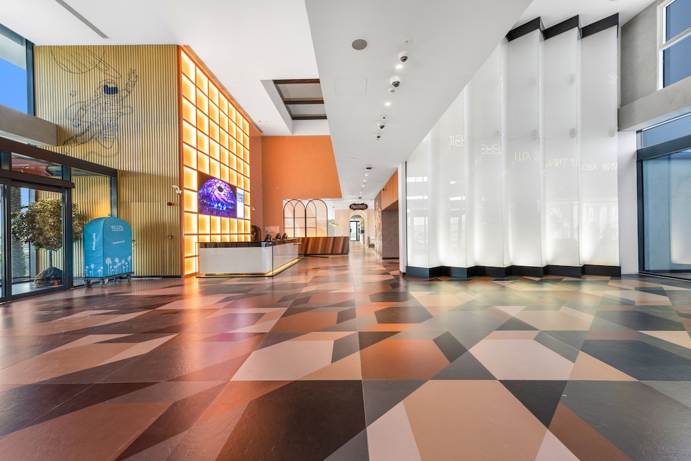 Ecos Dubai Hotel at Al Furjan — Hotel building in Dubai