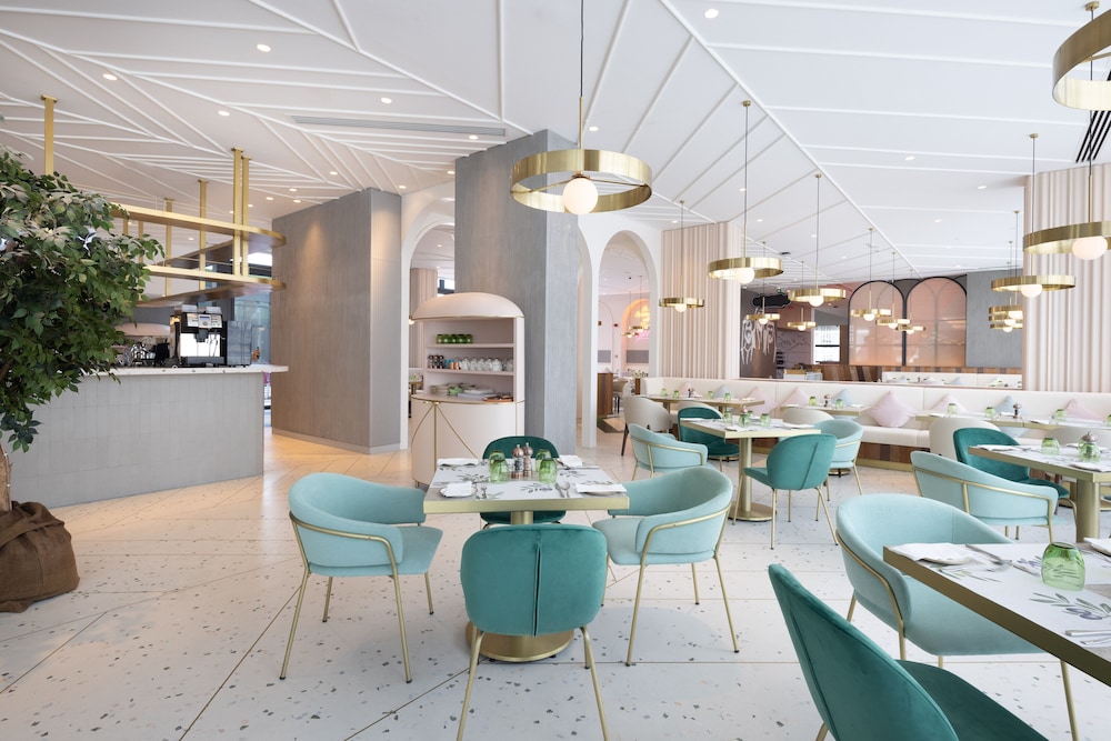 Ecos Dubai Hotel at Al Furjan — Restaurant & bars in Dubai