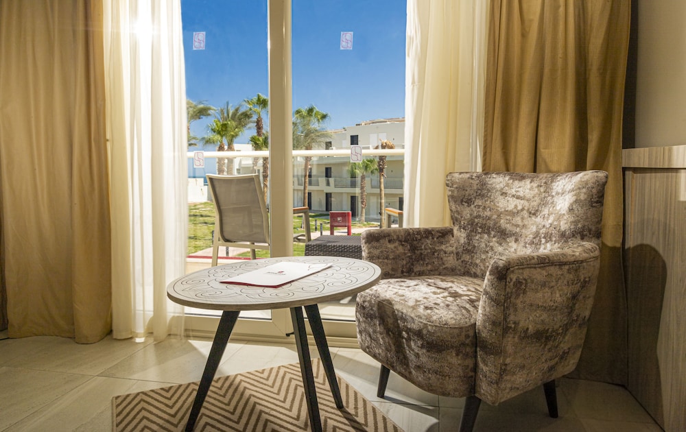 Amarina Abu Soma Resort & Aquapark — Hotel rooms in Safaga, Red Sea
