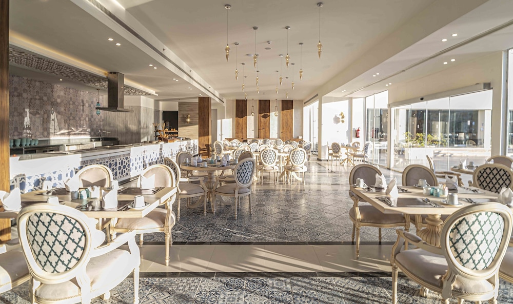 Amarina Abu Soma Resort & Aquapark — Restaurant & bars in Safaga, Red Sea