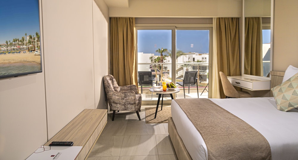 Amarina Abu Soma Resort & Aquapark — Hotel rooms in Safaga, Red Sea