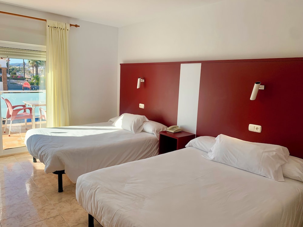 Hospedium Hotel Continental Mojácar — Hotel rooms in Mojacar, Andalusia