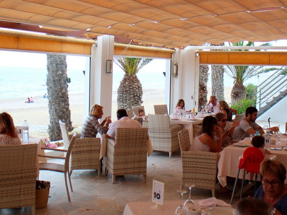 Hospedium Hotel Continental Mojácar — Restaurant & bars in Mojacar, Andalusia