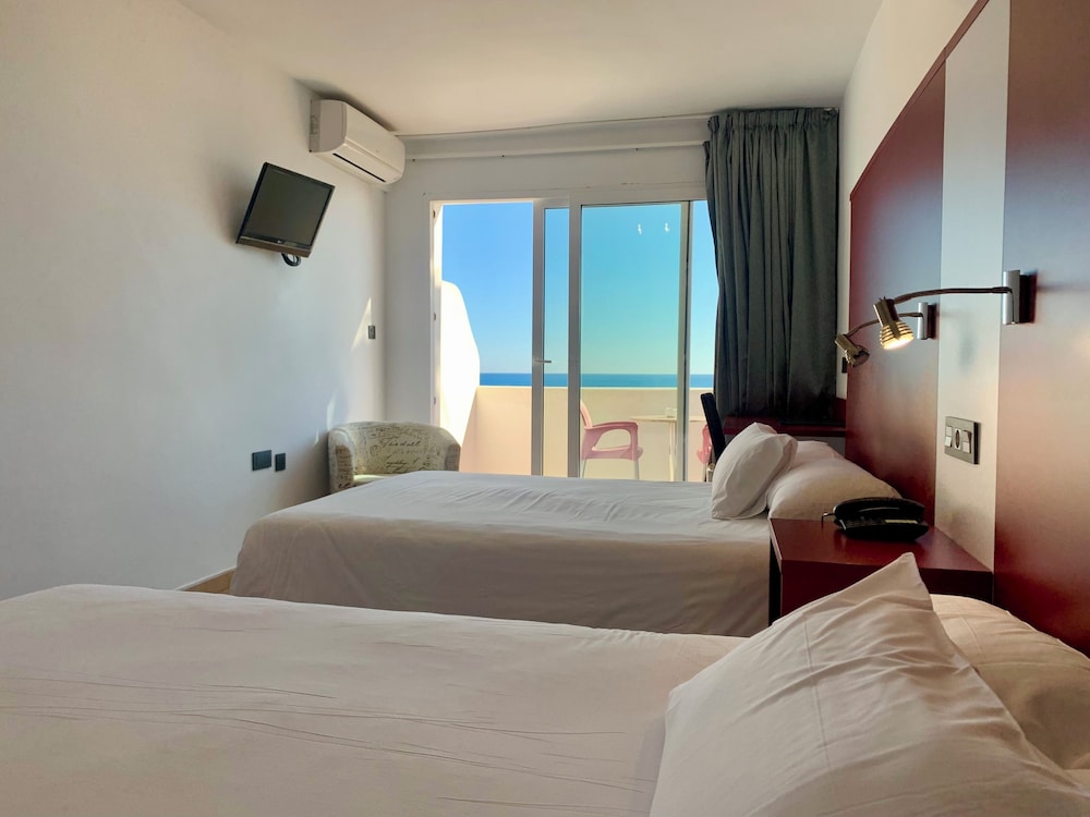 Hospedium Hotel Continental Mojácar — Hotel rooms in Mojacar, Andalusia