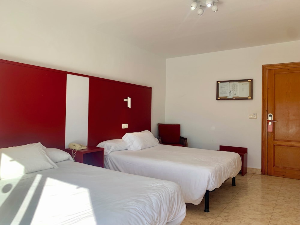 Hospedium Hotel Continental Mojácar — Hotel rooms in Mojacar, Andalusia