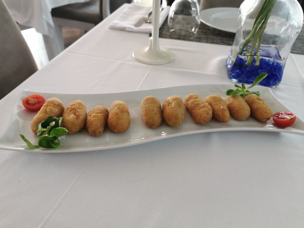 Hospedium Hotel Continental Mojácar — Restaurant & bars in Mojacar, Andalusia