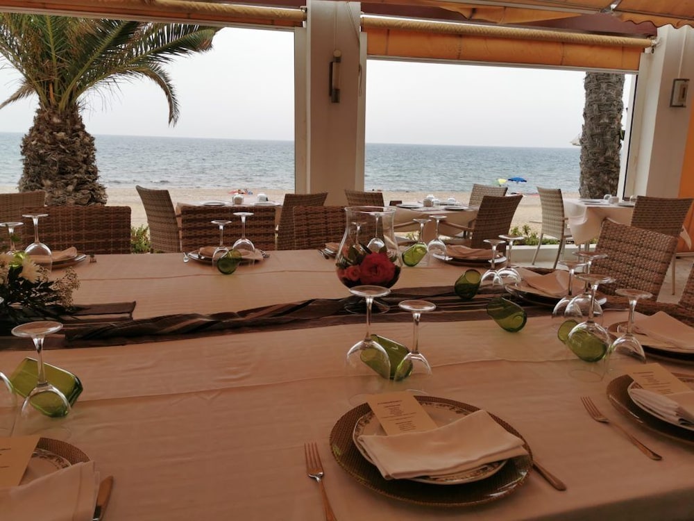 Hospedium Hotel Continental Mojácar — Restaurant & bars in Mojacar, Andalusia