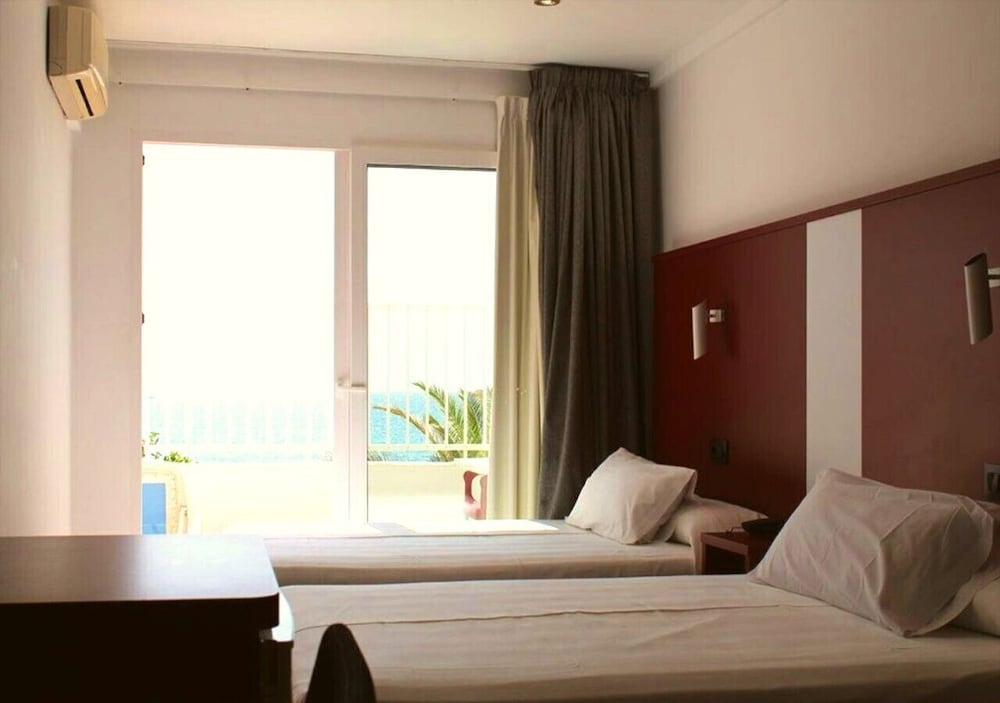 Hospedium Hotel Continental Mojácar — Hotel rooms in Mojacar, Andalusia
