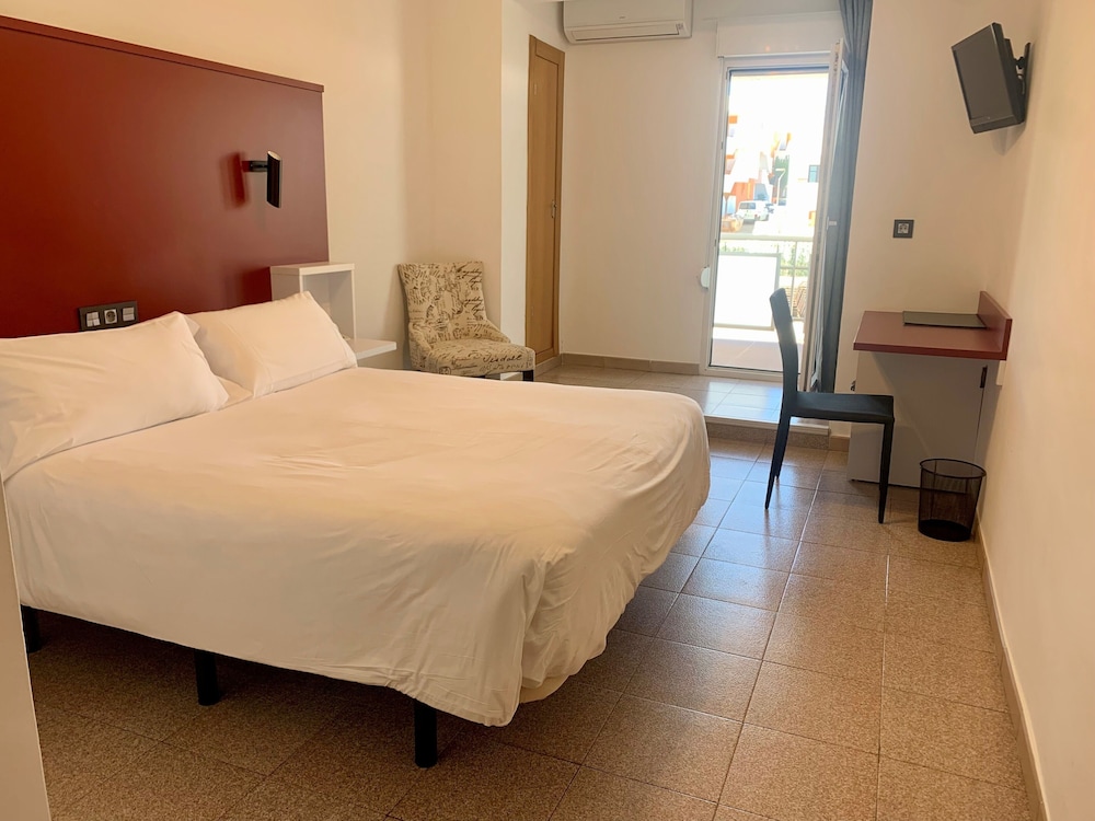 Hospedium Hotel Continental Mojácar — Hotel rooms in Mojacar, Andalusia
