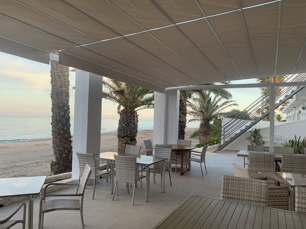 Hospedium Hotel Continental Mojácar — Beach in Mojacar, Andalusia