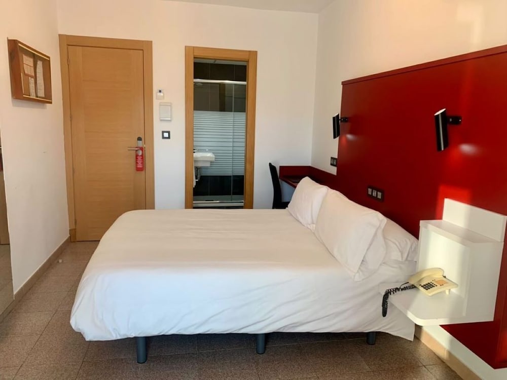 Hospedium Hotel Continental Mojácar — Hotel rooms in Mojacar, Andalusia
