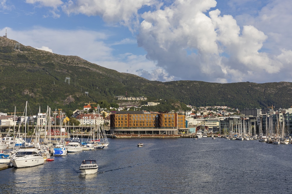 Moxy Bergen — Hotel building in Bergen, Hordaland