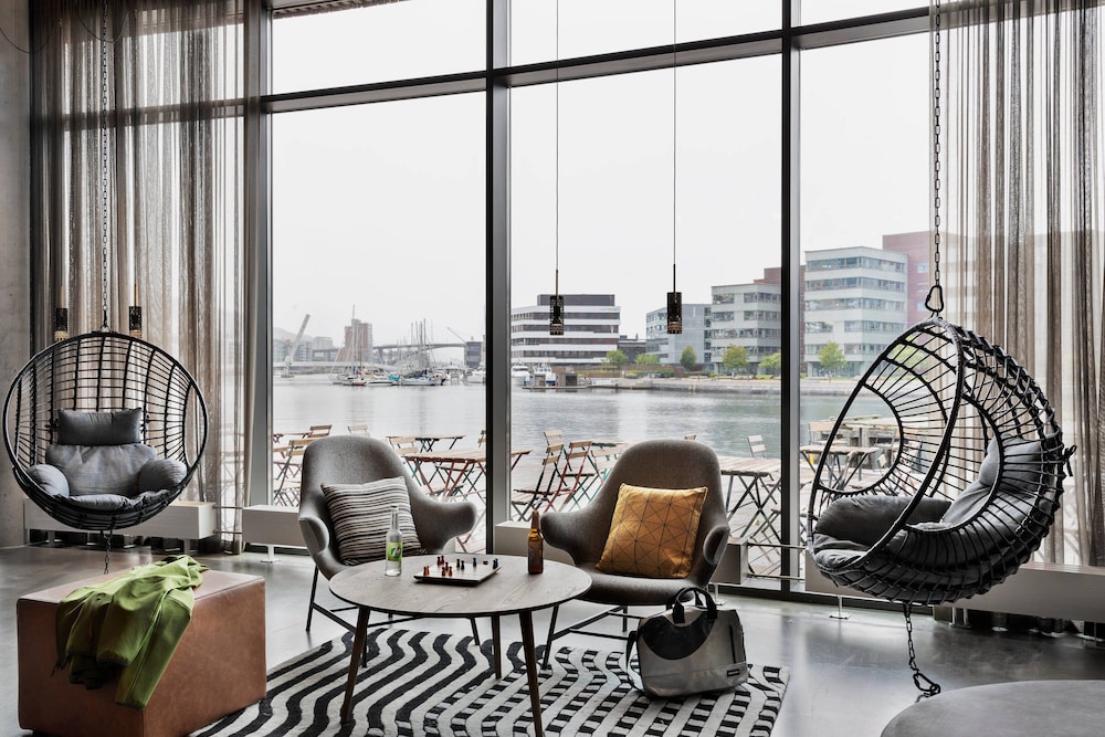 Moxy Bergen — Restaurant & bars in Bergen, Hordaland