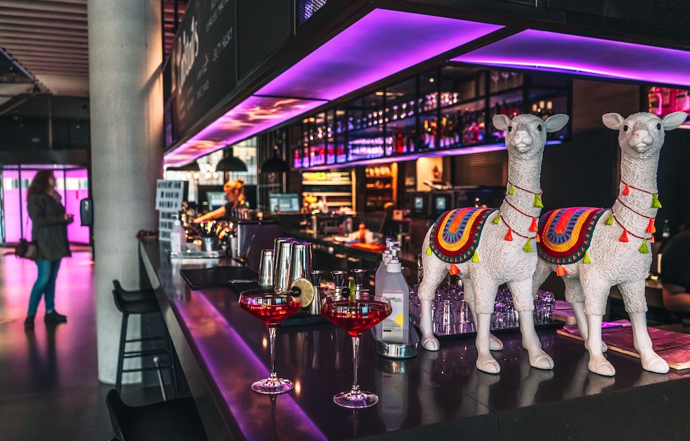 Moxy Bergen — Restaurant & bars in Bergen, Hordaland