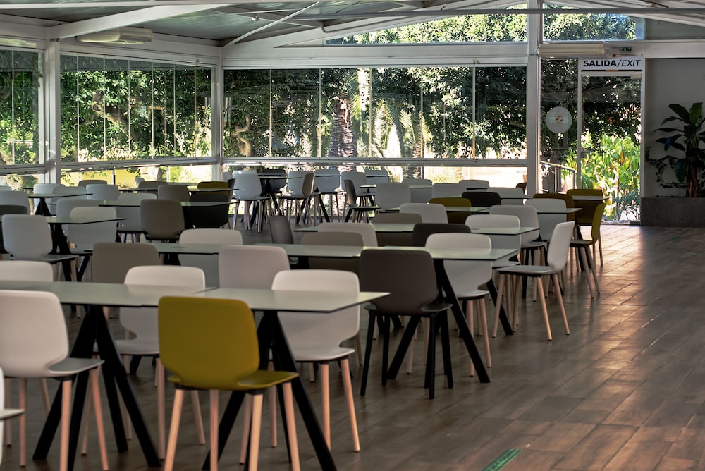 Albir Garden Resort — Restaurant & bars in L'Alfas del Pi, Valencian Community