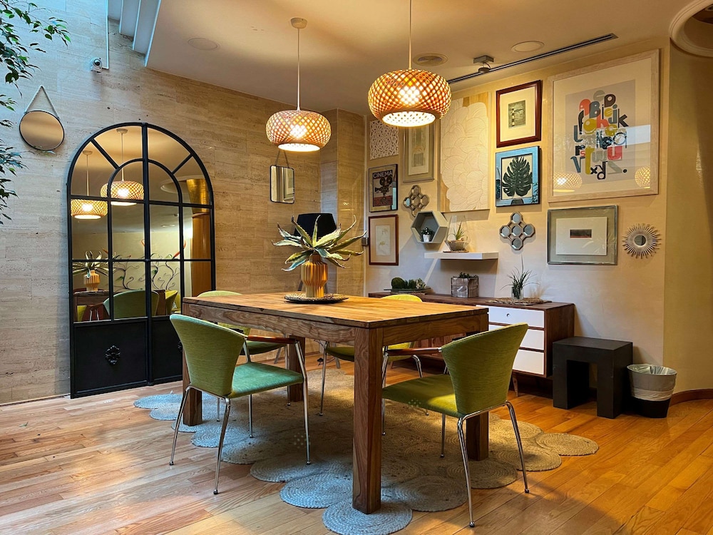 Vilana Hotel Boutique — Restaurant & bars in Barcelona, Catalonia