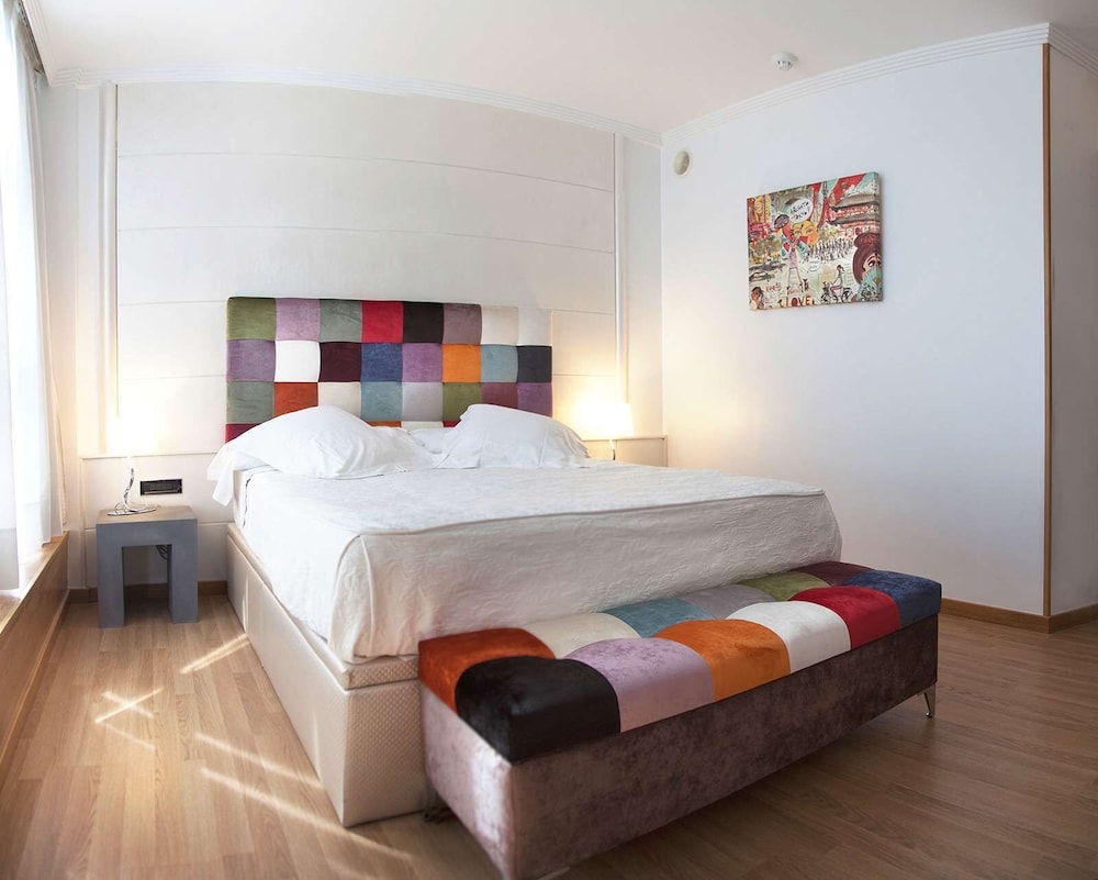 Vilana Hotel Boutique — Hotel rooms in Barcelona, Catalonia