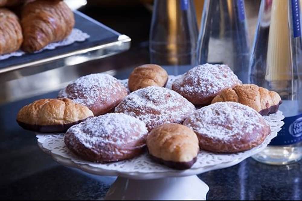 Vilana Hotel Boutique — Restaurant & bars in Barcelona, Catalonia