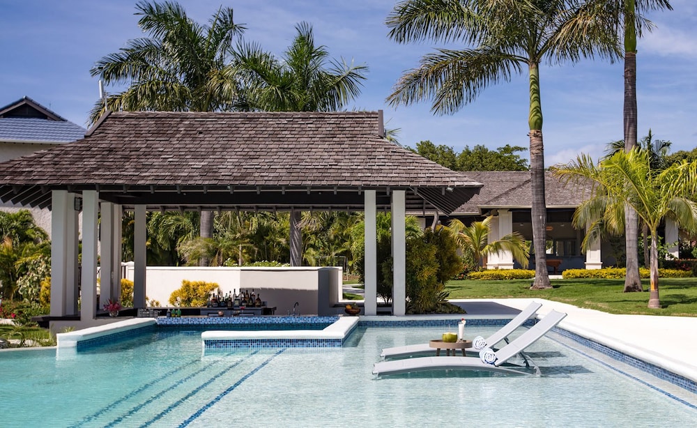 The Cliff Hotel — Swimming pool in Negril