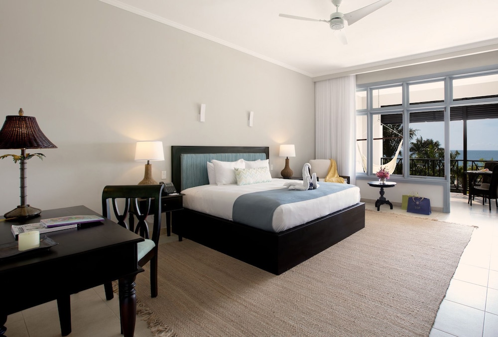 The Cliff Hotel — Hotel rooms in Negril