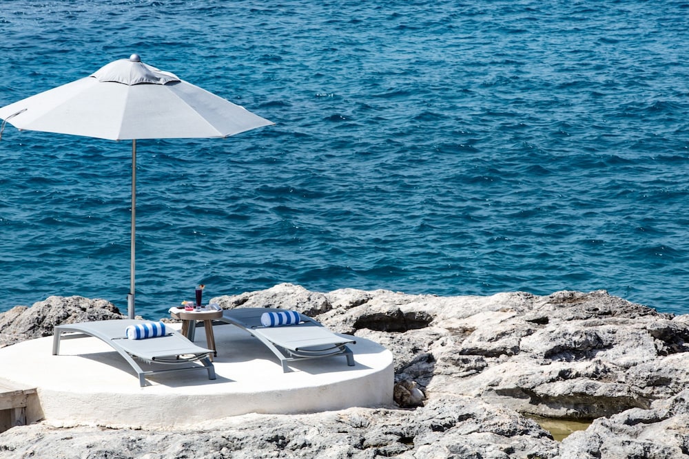 The Cliff Hotel — Beach in Negril