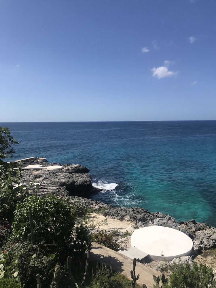 The Cliff Hotel — Attractions in the area in Negril