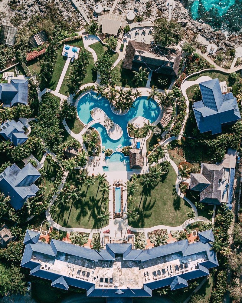 The Cliff Hotel — Swimming pool in Negril