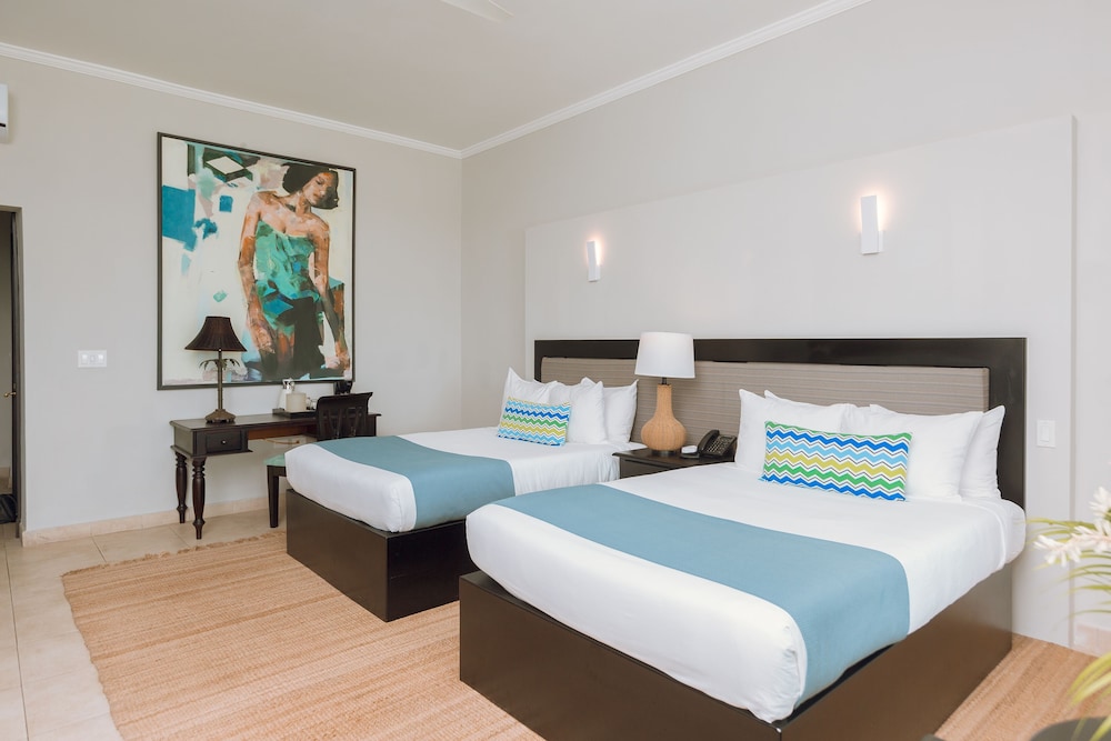 The Cliff Hotel — Hotel rooms in Negril