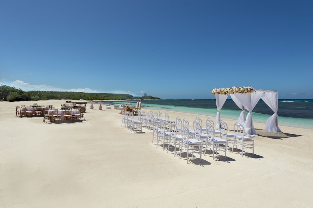Ocean Coral Spring - All Inclusive — Outdoor in Falmouth