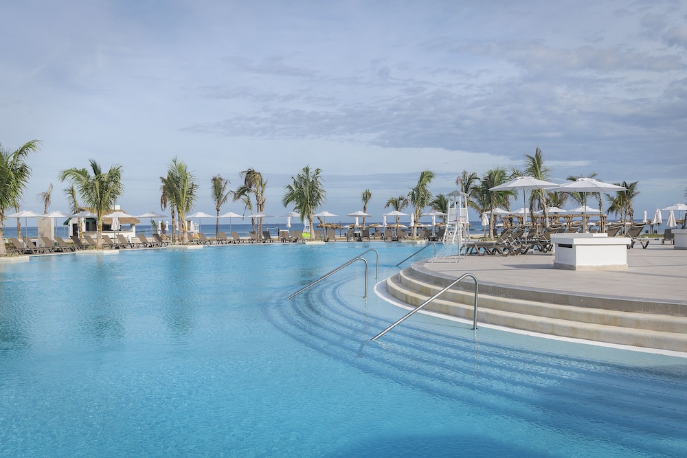 Ocean Coral Spring - All Inclusive — Pool in Falmouth
