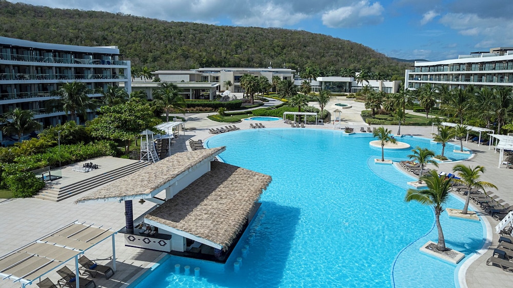 Ocean Coral Spring - All Inclusive — Pool in Falmouth