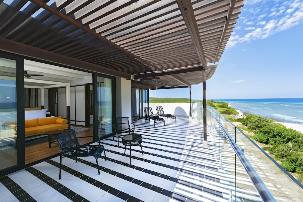 Ocean Coral Spring - All Inclusive — Rooms in Falmouth