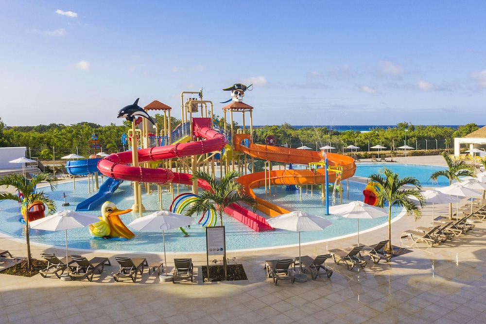 Ocean Coral Spring - All Inclusive — Pool in Falmouth