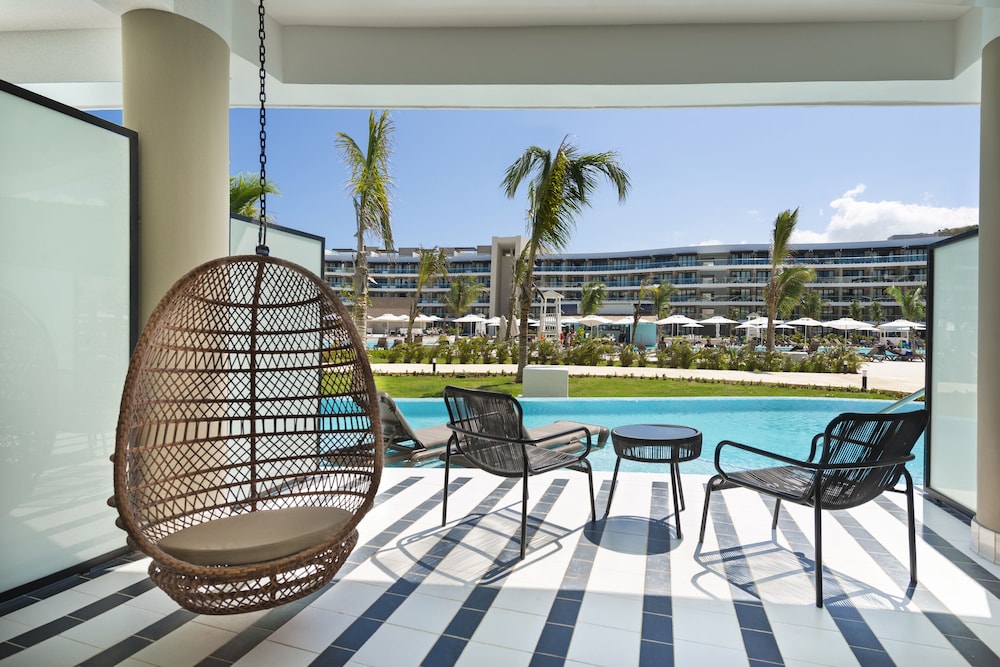 Ocean Coral Spring - All Inclusive — View in Falmouth