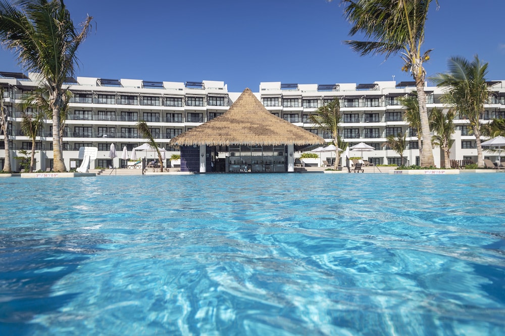 Ocean Eden Bay - Adults Only - All inclusive — Pool in Falmouth