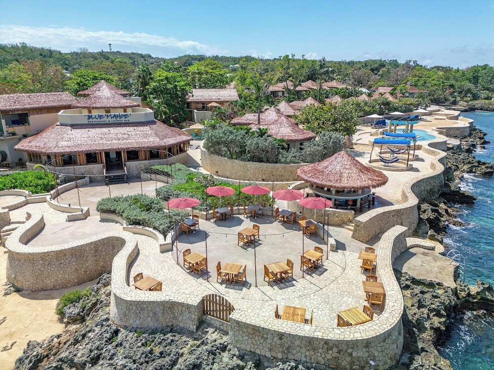 Ocean Cliff Hotel Negril Limited — Restaurant & bars in Negril