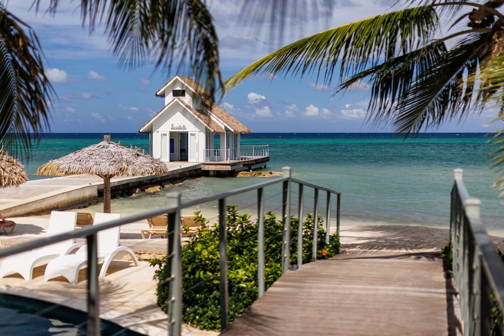 Sandals Jamaica Montego Bay All Inclusive Adults Only — Beach in Montego Bay