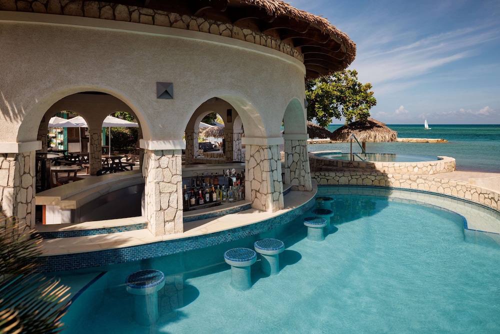 Sandals Jamaica Montego Bay All Inclusive Adults Only — Swimming pool in Montego Bay
