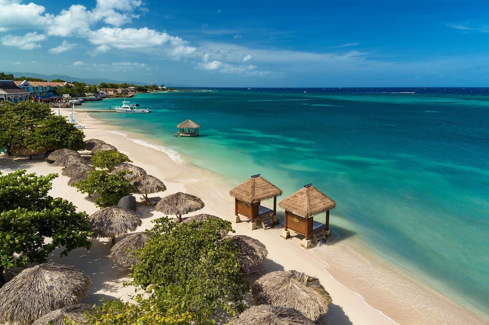 Sandals Jamaica Montego Bay All Inclusive Adults Only — Beach in Montego Bay